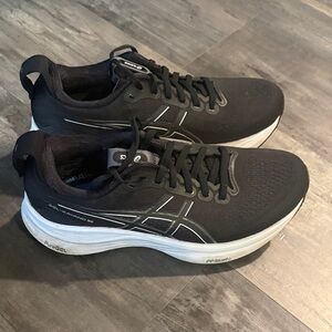 ASICS Gel-Kayano 32